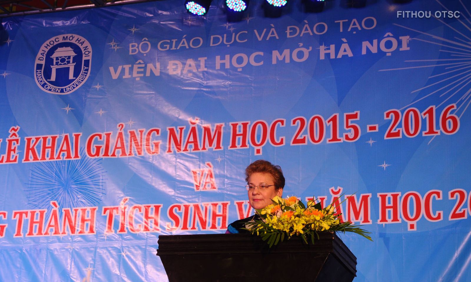 Lễ khai giảng năm học 2015 - 2016 và biểu dương thành tích sinh viên năm học 2014 - 2015